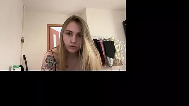 Crystal_Moonk from StripChat is Freechat