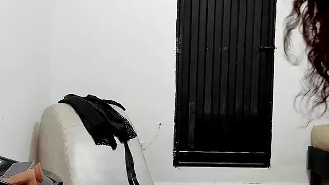 CrystalHeat_OS from StripChat is Freechat