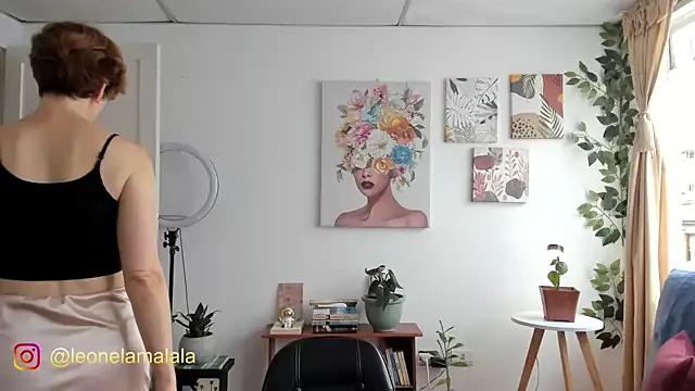 Customizable and immersive: Energize your taste buds and checkout our delicious choice of amateur cams liveshows with excited livestreamers getting their sweet physiques pounded with their beloved vibrating toys.