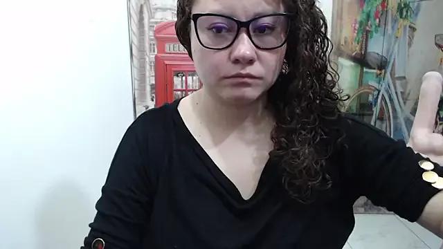curly_greeneyed from StripChat is Freechat