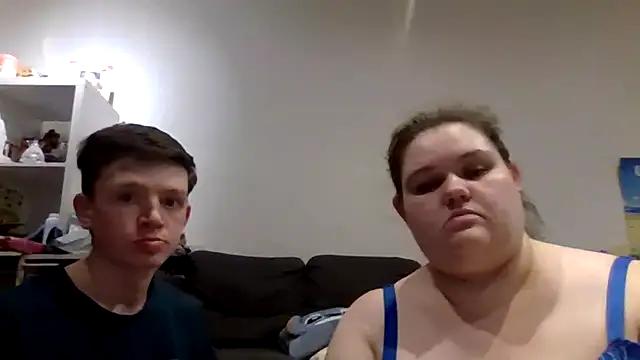 curvy_crystal from StripChat is Freechat