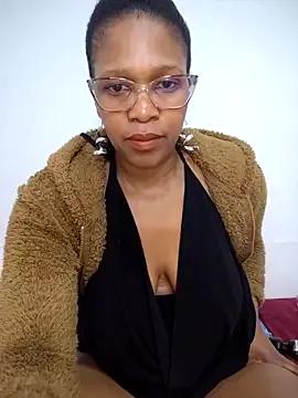 Curvy_sluty from StripChat is Freechat