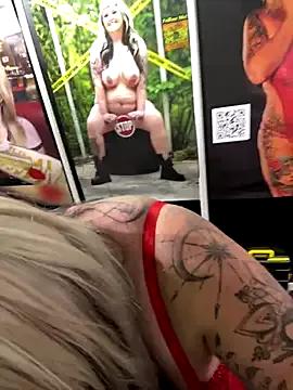 Customizable and immersive: Energize your taste buds and checkout our delicious choice of amateur cams liveshows with excited livestreamers getting their sweet physiques pounded with their beloved vibrating toys.