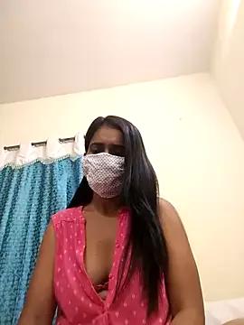 Curvyqueenz from StripChat is Freechat