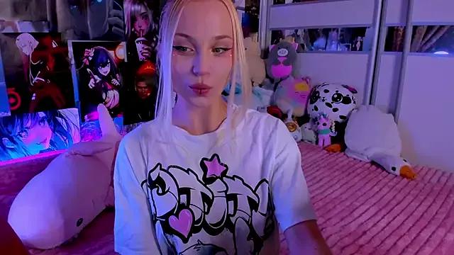 Customizable and immersive: Energize your taste buds and checkout our delicious choice of amateur cams liveshows with excited livestreamers getting their sweet physiques pounded with their beloved vibrating toys.