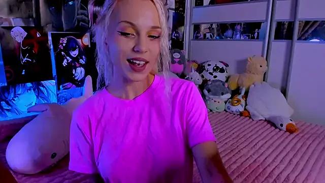 Customizable and immersive: Energize your taste buds and checkout our delicious choice of amateur cams liveshows with excited livestreamers getting their sweet physiques pounded with their beloved vibrating toys.