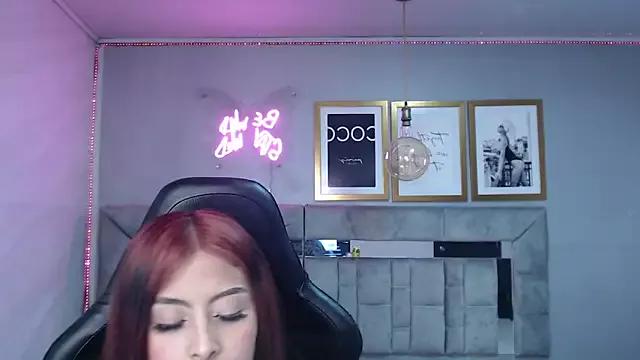 Cute_Martina_v from StripChat is Freechat