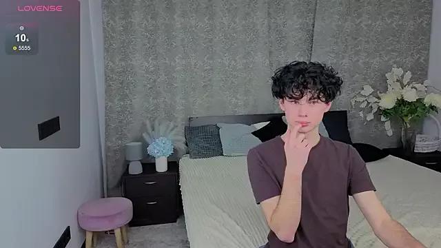 Cute_Mike from StripChat is Freechat