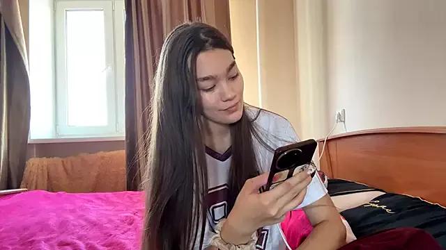 Customizable and immersive: Energize your taste buds and checkout our delicious choice of amateur cams liveshows with excited livestreamers getting their sweet physiques pounded with their beloved vibrating toys.