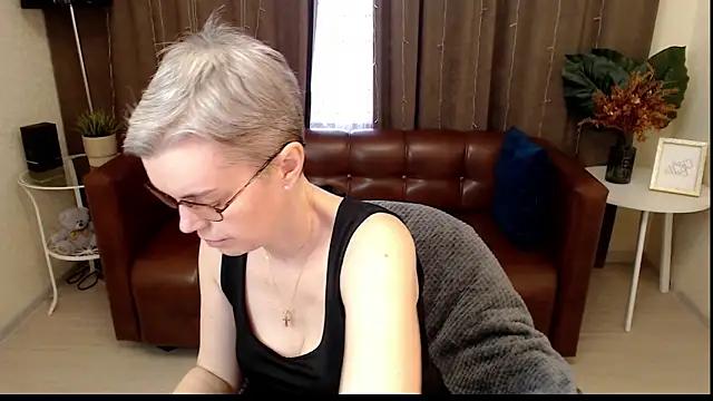 Cutie_Erikaa1 from StripChat is Freechat