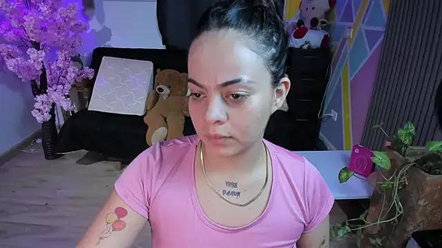 Customizable and immersive: Energize your taste buds and checkout our delicious choice of amateur cams liveshows with excited livestreamers getting their sweet physiques pounded with their beloved vibrating toys.