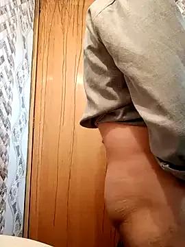 daddyXshow from StripChat is Freechat