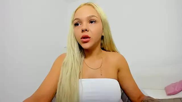 Daisy_Abby from StripChat is Freechat