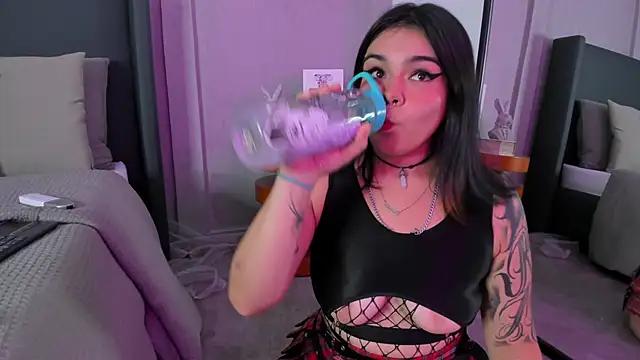 Customizable and immersive: Energize your taste buds and checkout our delicious choice of amateur cams liveshows with excited livestreamers getting their sweet physiques pounded with their beloved vibrating toys.