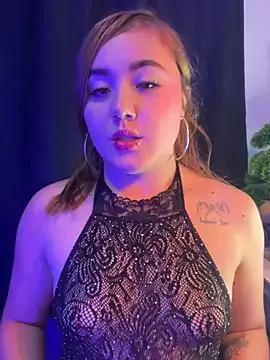 Dakota_Greys from StripChat is Freechat