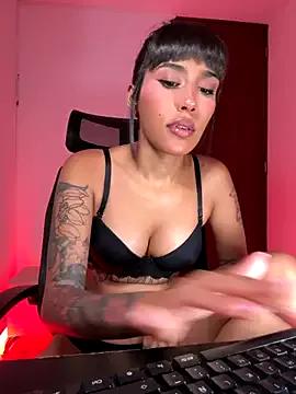 Customizable and immersive: Energize your taste buds and checkout our delicious choice of amateur cams liveshows with excited livestreamers getting their sweet physiques pounded with their beloved vibrating toys.