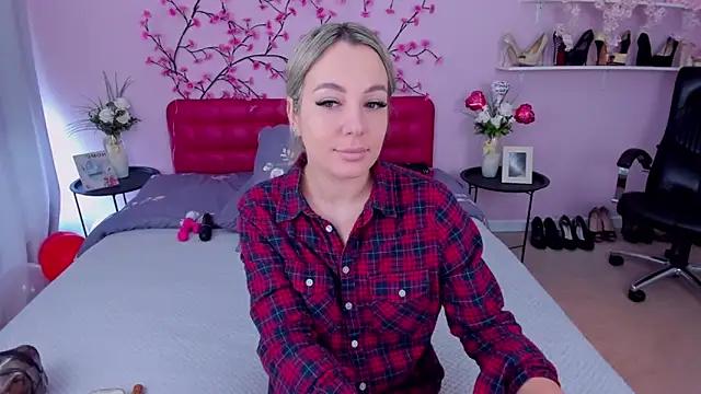 Customizable and immersive: Energize your taste buds and checkout our delicious choice of amateur cams liveshows with excited livestreamers getting their sweet physiques pounded with their beloved vibrating toys.