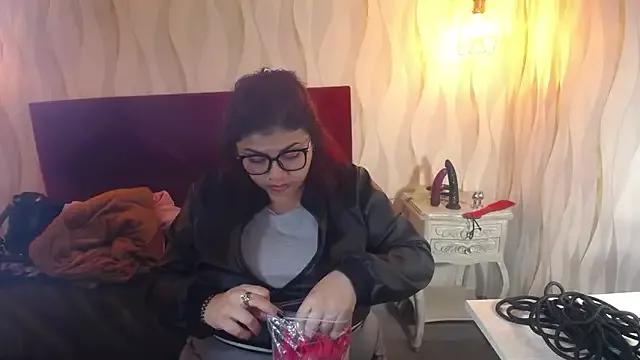 Photos of danna_garza from StripChat is Freechat