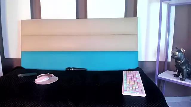 Customizable and immersive: Energize your taste buds and checkout our delicious choice of amateur cams liveshows with excited livestreamers getting their sweet physiques pounded with their beloved vibrating toys.