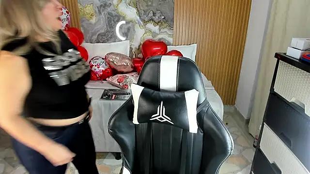 Customizable and immersive: Energize your taste buds and checkout our delicious choice of amateur cams liveshows with excited livestreamers getting their sweet physiques pounded with their beloved vibrating toys.