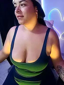 Customizable and immersive: Energize your taste buds and checkout our delicious choice of amateur cams liveshows with excited livestreamers getting their sweet physiques pounded with their beloved vibrating toys.