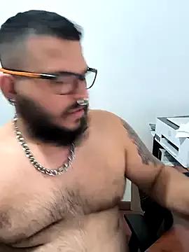 Photos of DannyBearrr from StripChat is Freechat