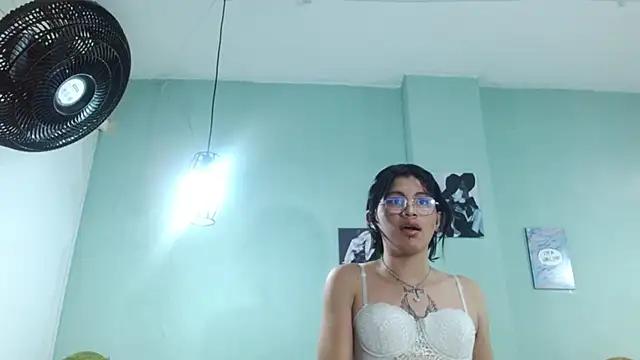 daphne_viittoria from StripChat is Freechat