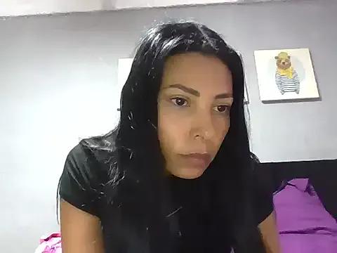 DaphneRosses from StripChat is Freechat
