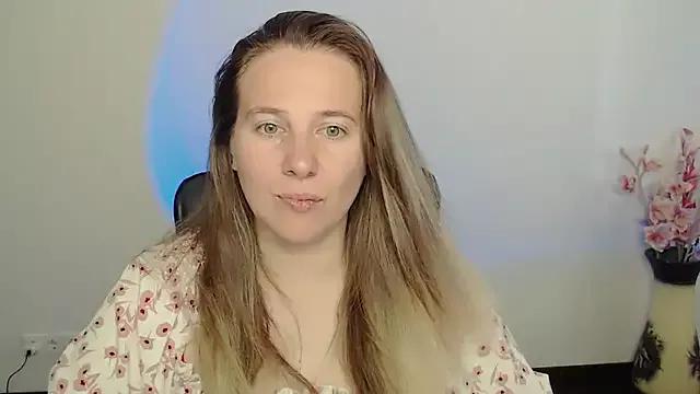 Darklure_ from StripChat is Freechat