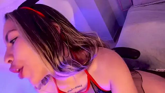 delilah_fix from StripChat is Freechat