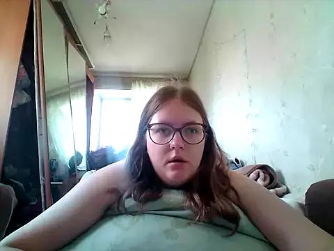 DesireMelissa from StripChat is Freechat