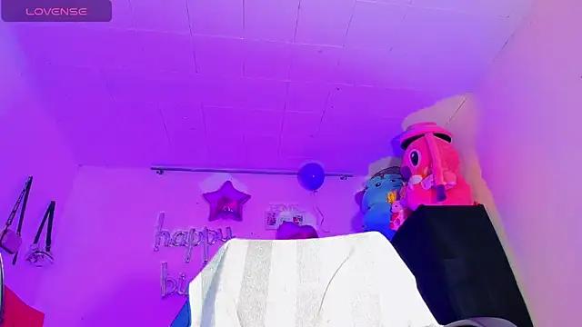 Customizable and immersive: Energize your taste buds and checkout our delicious choice of amateur cams liveshows with excited livestreamers getting their sweet physiques pounded with their beloved vibrating toys.