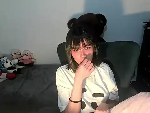 dolliette24 from StripChat is Freechat