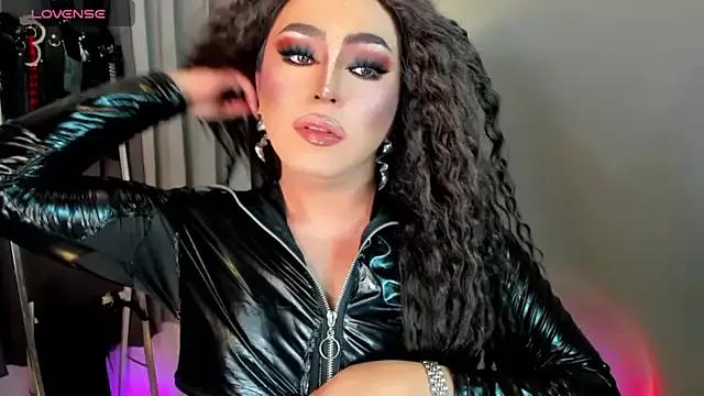 DominaAurumXXX from StripChat is Freechat