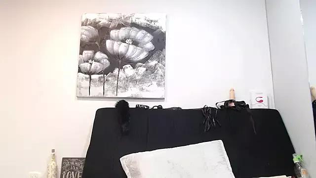 Customizable and immersive: Energize your taste buds and checkout our delicious choice of amateur cams liveshows with excited livestreamers getting their sweet physiques pounded with their beloved vibrating toys.