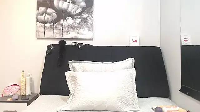 Customizable and immersive: Energize your taste buds and checkout our delicious choice of amateur cams liveshows with excited livestreamers getting their sweet physiques pounded with their beloved vibrating toys.