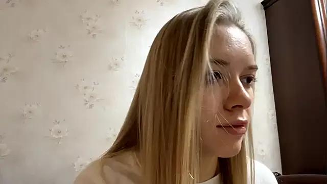 dreams_kitty from StripChat is Freechat