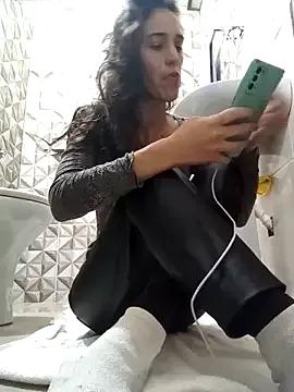 DyamondNaughty from StripChat is Freechat