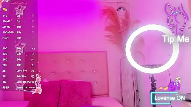 Customizable and immersive: Energize your taste buds and checkout our delicious choice of amateur cams liveshows with excited livestreamers getting their sweet physiques pounded with their beloved vibrating toys.