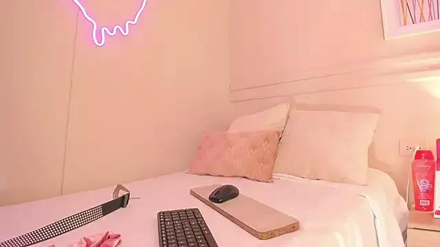 Customizable and immersive: Energize your taste buds and checkout our delicious choice of amateur cams liveshows with excited livestreamers getting their sweet physiques pounded with their beloved vibrating toys.