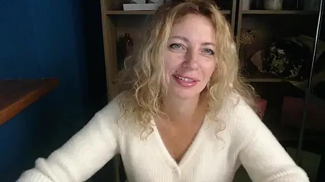 elegance_lady from StripChat is Freechat