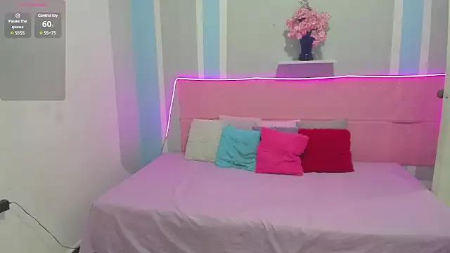 Customizable and immersive: Energize your taste buds and checkout our delicious choice of amateur cams liveshows with excited livestreamers getting their sweet physiques pounded with their beloved vibrating toys.