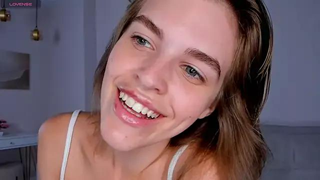 EleneButton from StripChat is Freechat