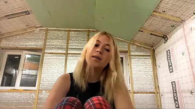 ElisabettVencee from StripChat is Freechat