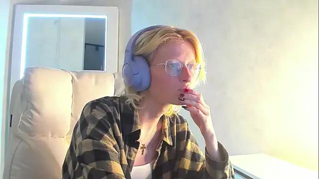 Customizable and immersive: Energize your taste buds and checkout our delicious choice of amateur cams liveshows with excited livestreamers getting their sweet physiques pounded with their beloved vibrating toys.