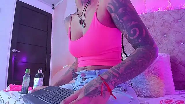 Customizable and immersive: Energize your taste buds and checkout our delicious choice of amateur cams liveshows with excited livestreamers getting their sweet physiques pounded with their beloved vibrating toys.