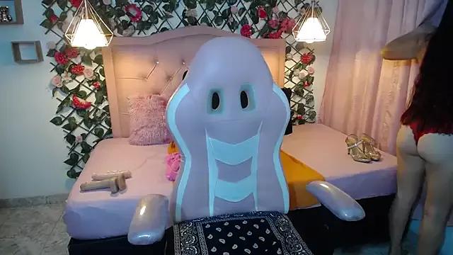 Customizable and immersive: Energize your taste buds and checkout our delicious choice of amateur cams liveshows with excited livestreamers getting their sweet physiques pounded with their beloved vibrating toys.