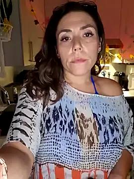 Ellie-L-Elizabeth from StripChat is Freechat