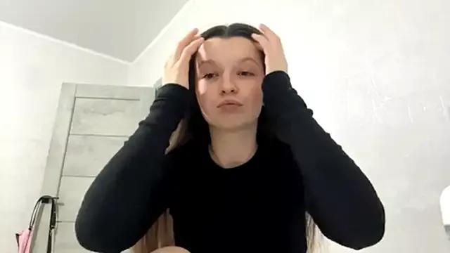 EllieBerrie from StripChat is Freechat