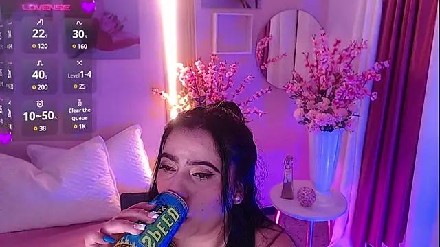 Customizable and immersive: Energize your taste buds and checkout our delicious choice of amateur cams liveshows with excited livestreamers getting their sweet physiques pounded with their beloved vibrating toys.